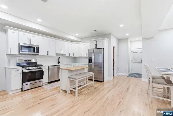 $450,000 | 204 19th Avenue, Irvington, NJ 07111