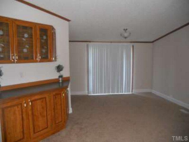906 Lee County Line Road Broadway, NC 27505 - Photo 10 of 19 Gallery Image 10