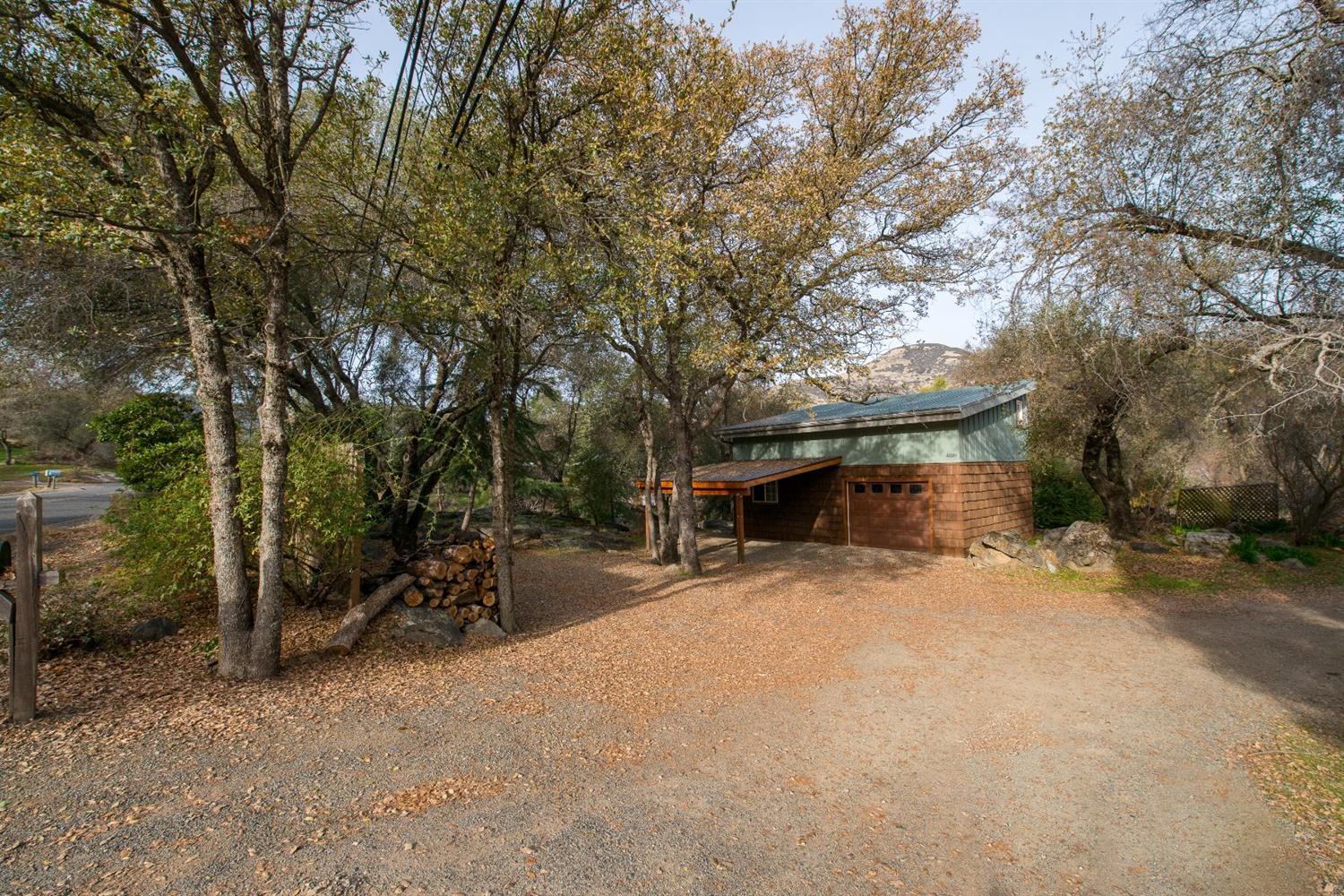 43289 Sierra Drive Three Rivers, CA 93271 - Photo 10 of 54 Primary Photo