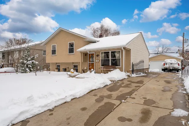 a view of a white house