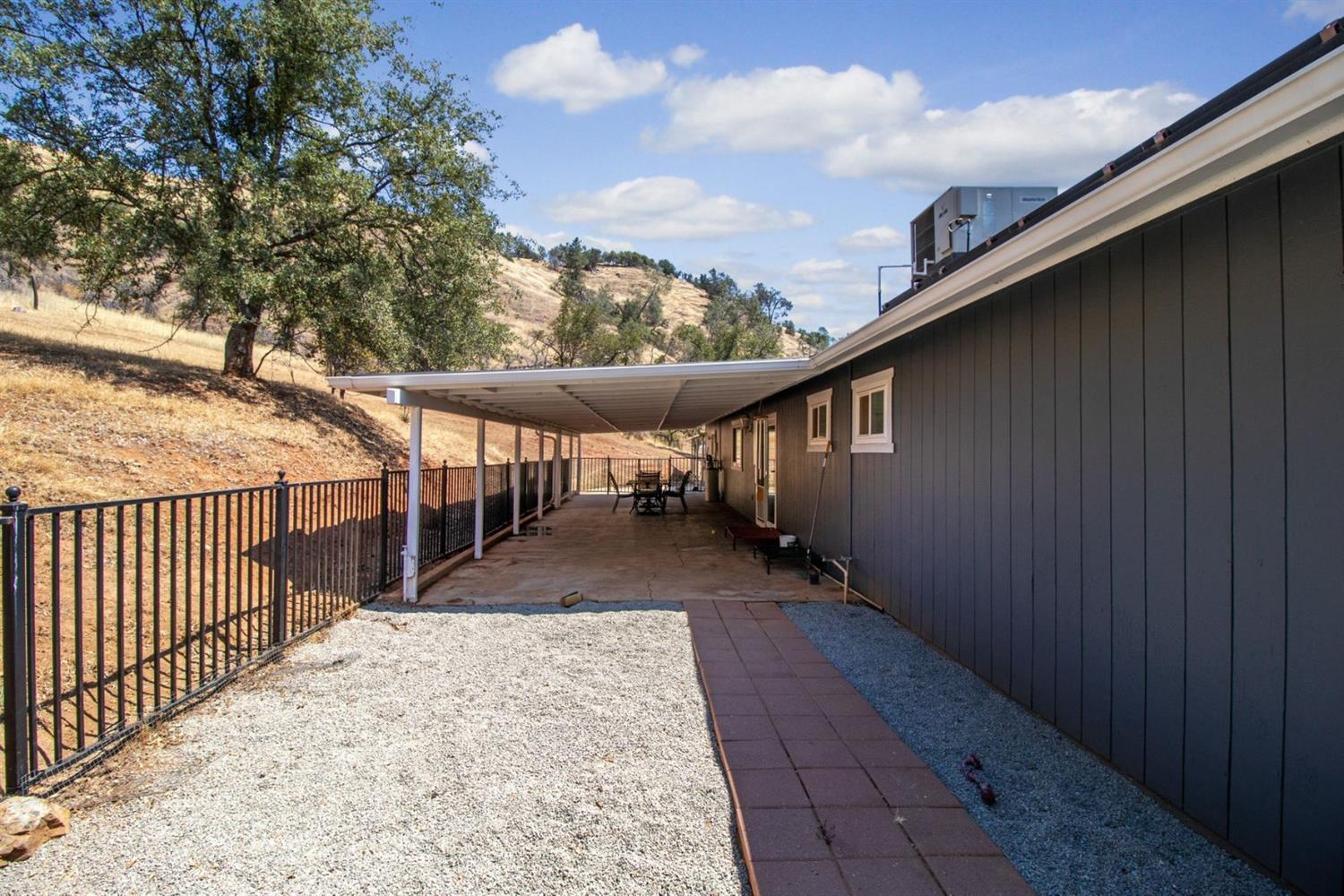 28658 Pittman Hill Road Clovis, CA 93619 - Photo 9 of 36