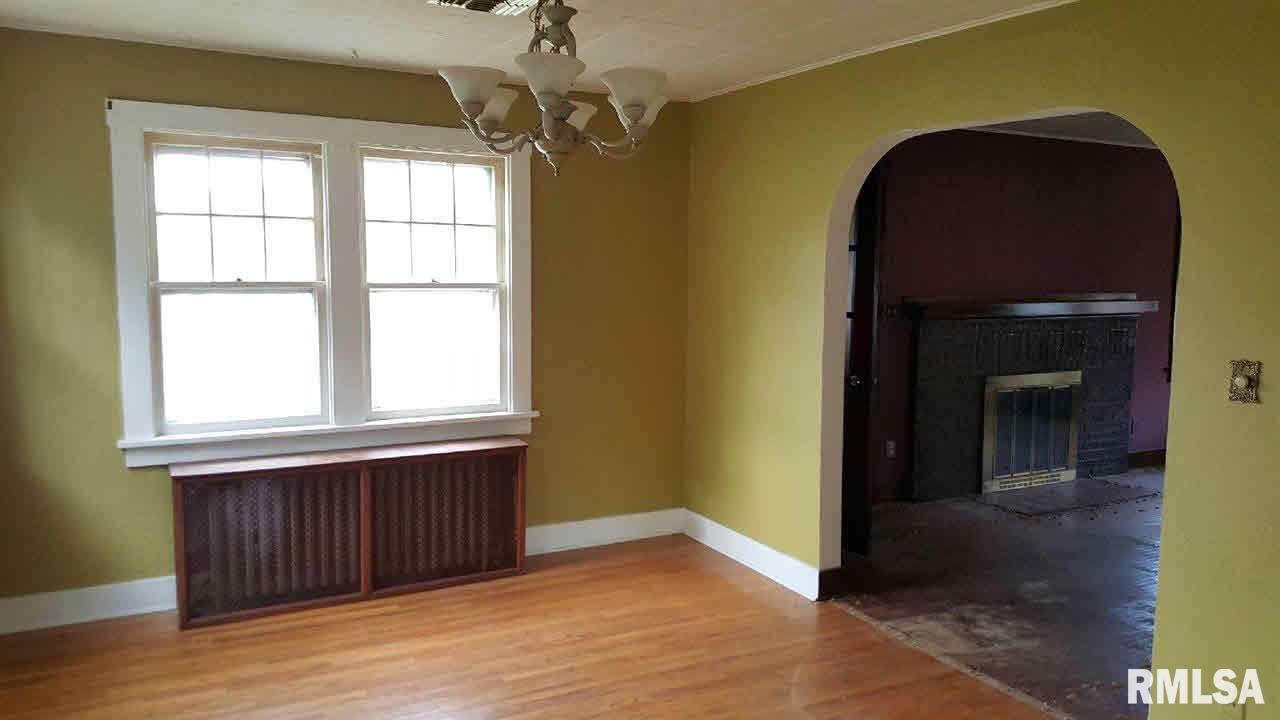207 East Williams Street Atkinson, IL 61235 - Photo 4 of 14 Gallery Image 4