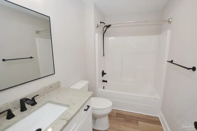 $439,999 | 3123 Lynn Drive, Navarre, FL 32566