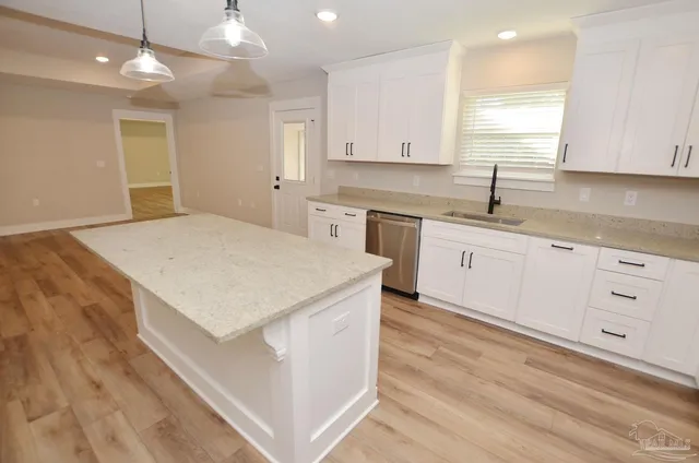 $439,999 | 3123 Lynn Drive, Navarre, FL 32566