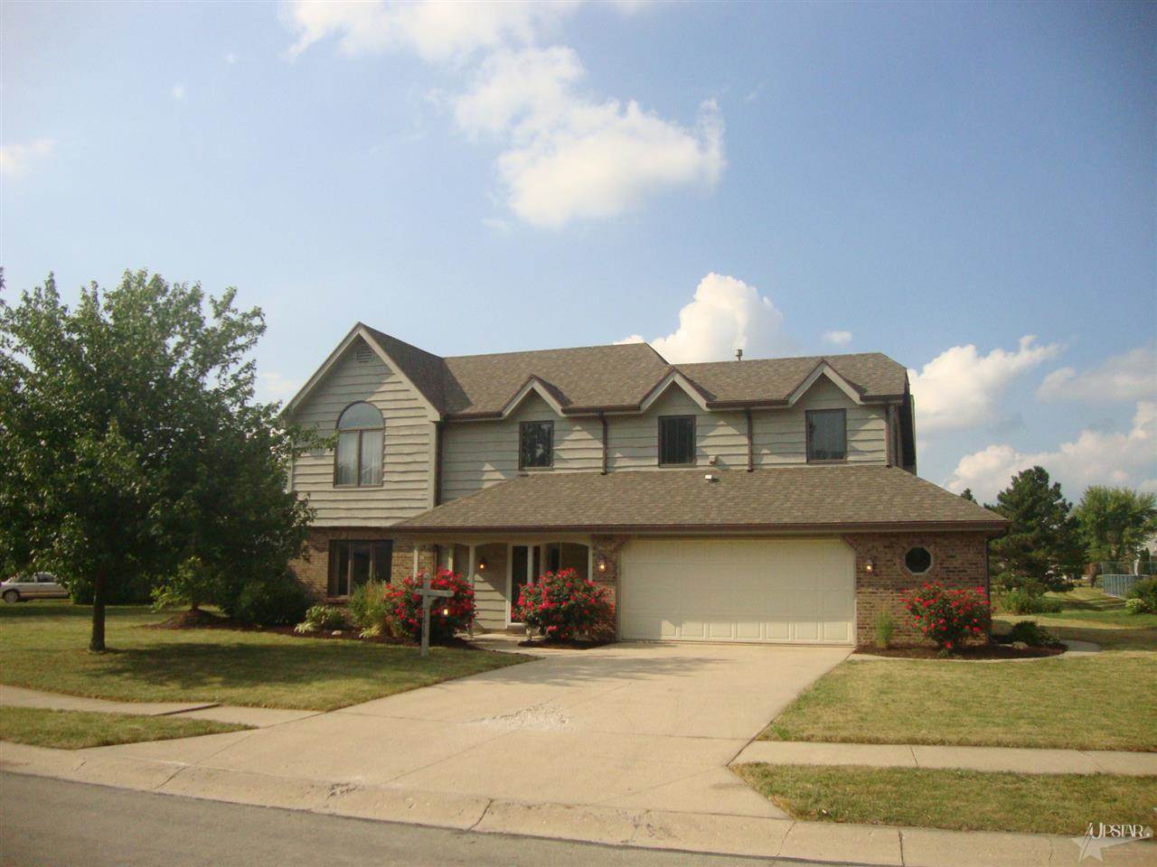 1515 Windmill Ridge Run Fort Wayne, IN 46825 - Photo 1 of 29 Gallery Image 1