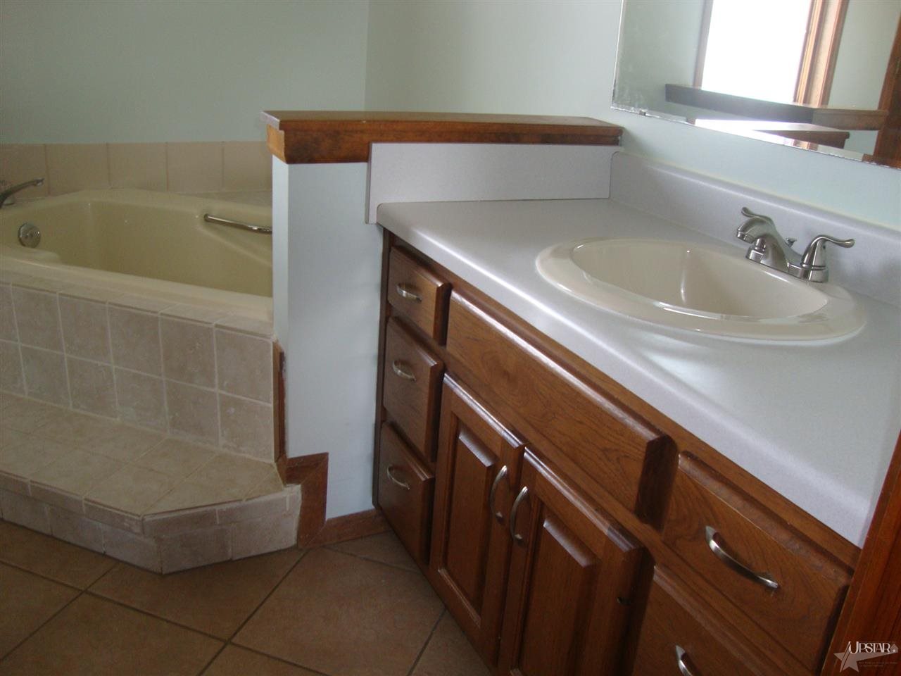 1515 Windmill Ridge Run Fort Wayne, IN 46825 - Photo 17 of 29 Gallery Image 17