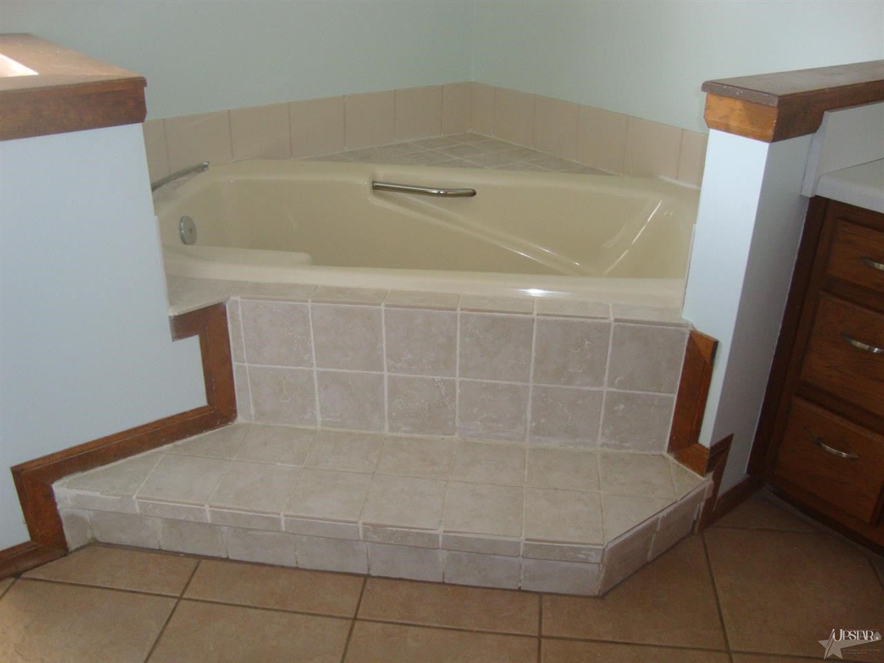1515 Windmill Ridge Run Fort Wayne, IN 46825 - Photo 18 of 29 Gallery Image 18