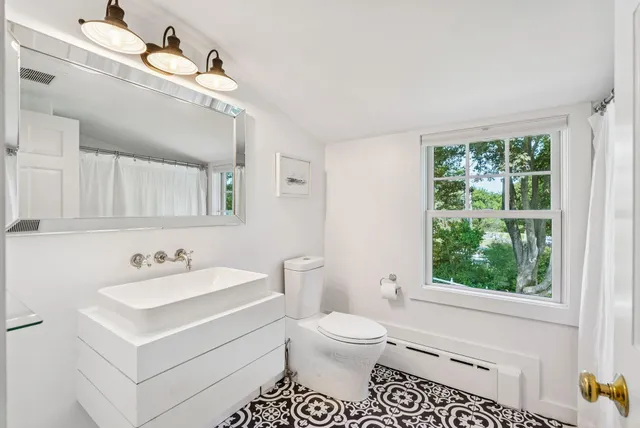 $1,695,000 | 12 Sea Cove Road, Cumberland, ME 04110