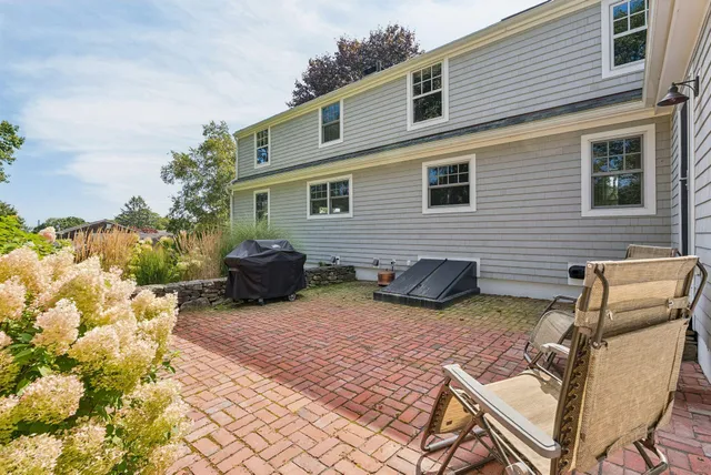 $1,695,000 | 12 Sea Cove Road, Cumberland, ME 04110