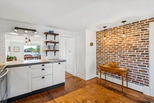 $1,695,000 | 12 Sea Cove Road, Cumberland, ME 04110