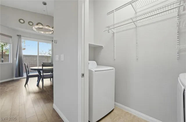 $2,550 | 692 Nathanial Court, Henderson, NV 89052