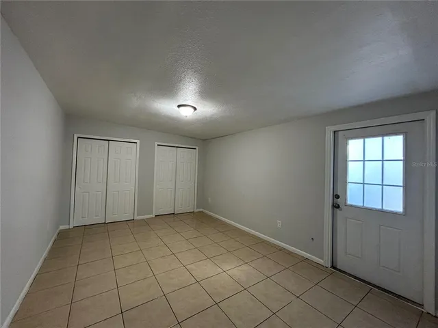 $2,000 | 1336 Warrington Way, Tampa, FL 33619