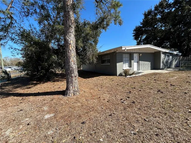 $2,000 | 1336 Warrington Way, Tampa, FL 33619