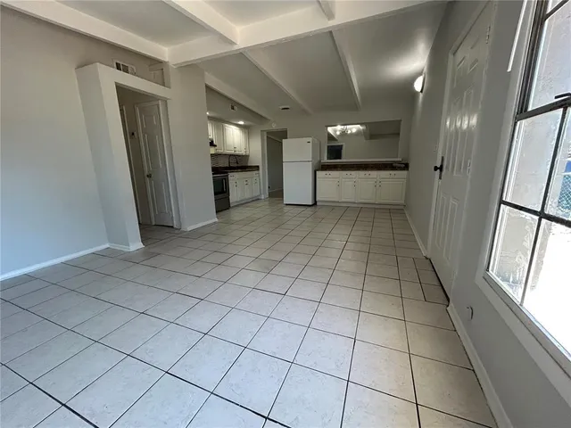 $2,000 | 1336 Warrington Way, Tampa, FL 33619