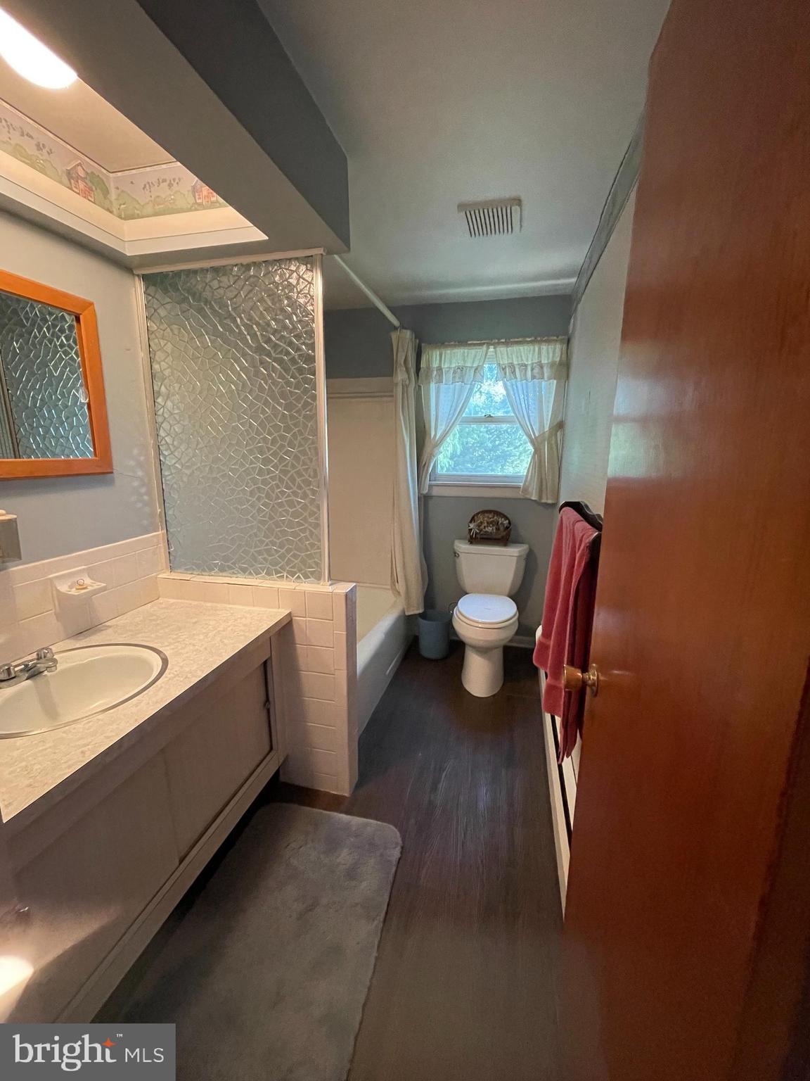 102 Pueblo Road Doylestown, PA 18901 - Photo 15 of 35 Hall bath