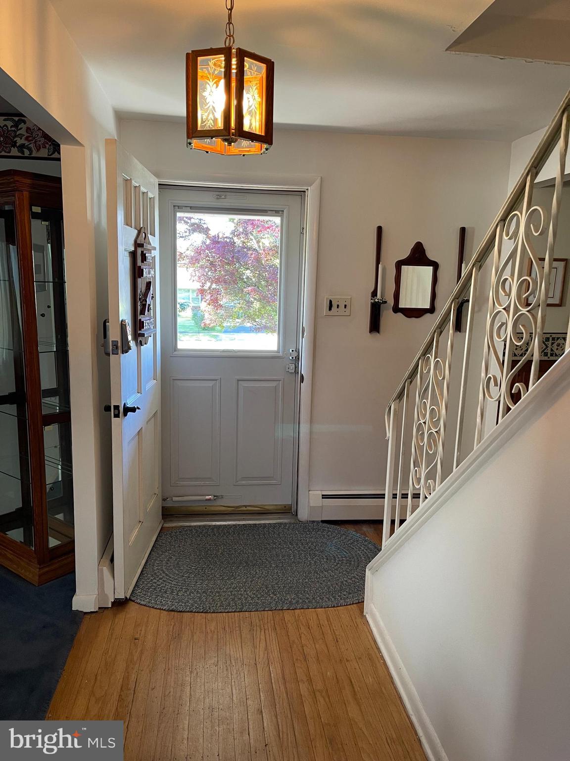 102 Pueblo Road Doylestown, PA 18901 - Photo 5 of 35 Front Enterance