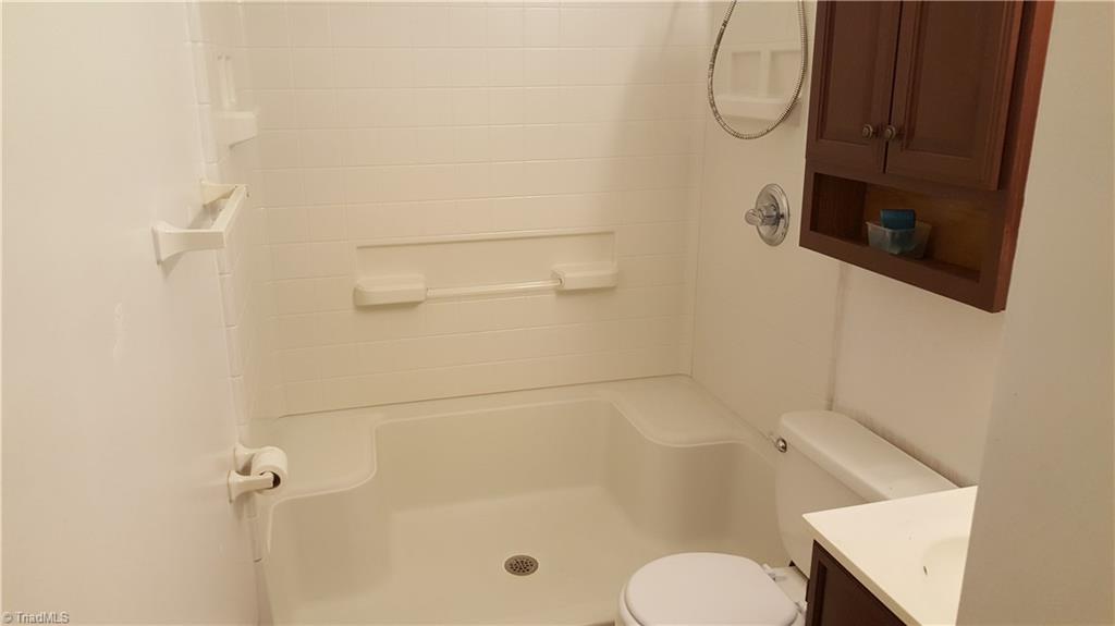 1124 East Springfield Road High Point, NC 27263 - Photo 12 of 15 Gallery Image 12