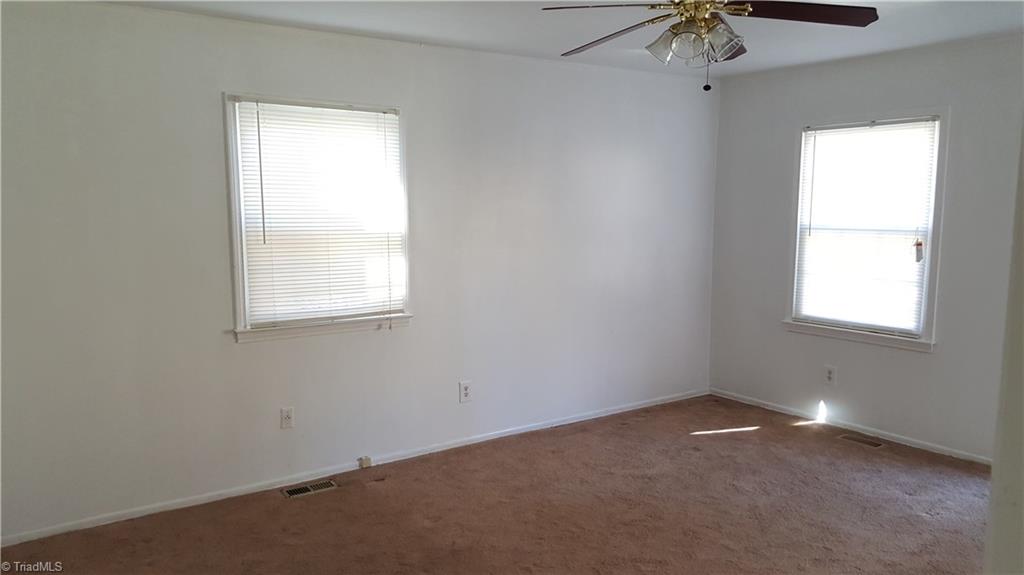 1124 East Springfield Road High Point, NC 27263 - Photo 5 of 15 Gallery Image 5