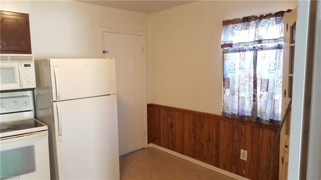 1124 East Springfield Road High Point, NC 27263 - Photo 7 of 15 Gallery Image 7