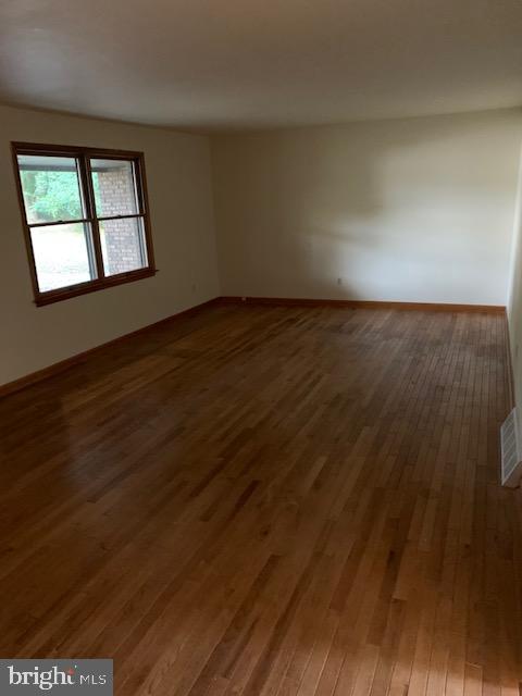 3 Quaker Road Pennsville, NJ 08070 - Photo 11 of 17
