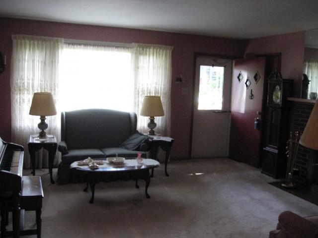 294 Troy Road Delaware, OH 43015 - Photo 4 of 10 Gallery Image 4