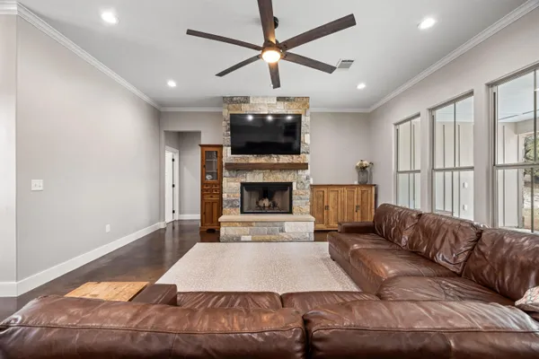 $899,000 | 1602 County Road 250, Burnet, TX 78611