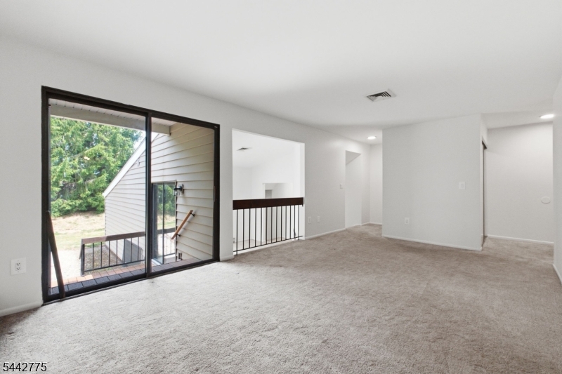 77 Overlook Drive Clinton, NJ 08809 - Photo 12 of 33