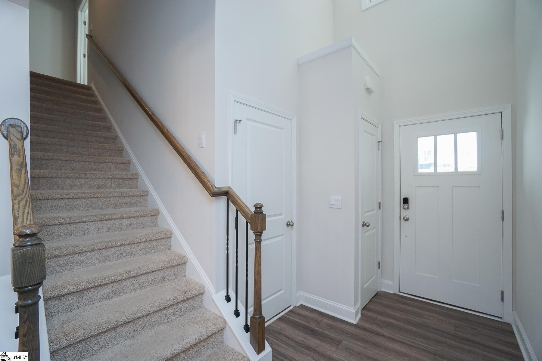 204 Reynard Trail Greenville, SC 29609 - Photo 2 of 29