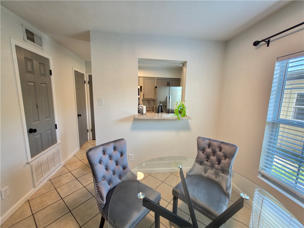 6702 Everhart Road, Unit T102 Corpus Christi, TX 78413 - Photo 10 of 25 Gallery Image 10