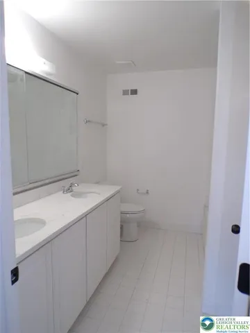 $2,400 | 7721 Cross Creek Circle South, Breinigsville, PA 18031