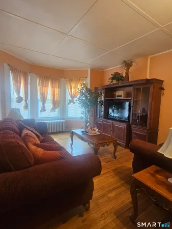 $2,200 | 53-55 Laurel Street, Unit 53, Manchester, CT 06040