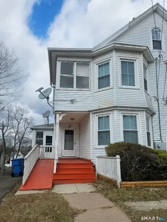 $2,200 | 53-55 Laurel Street, Unit 53, Manchester, CT 06040