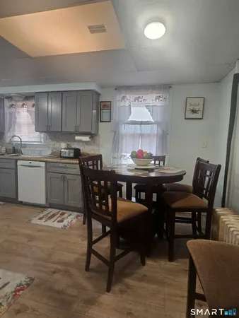 $2,200 | 53-55 Laurel Street, Unit 53, Manchester, CT 06040