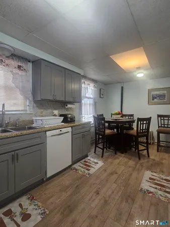 $2,200 | 53-55 Laurel Street, Unit 53, Manchester, CT 06040