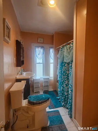 $2,200 | 53-55 Laurel Street, Unit 53, Manchester, CT 06040