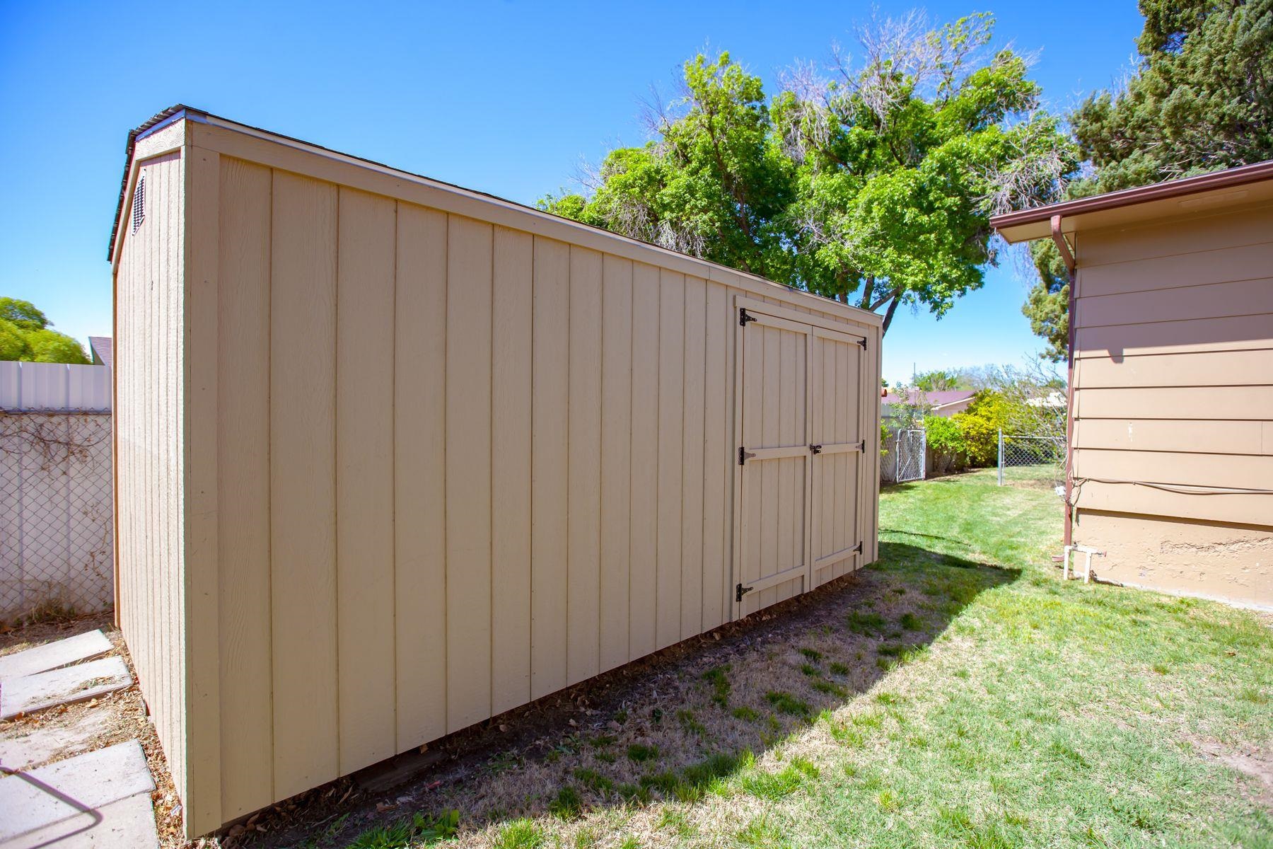 498 Sheldon Road Grand Junction, CO 81504 - Photo 42 of 42 a view of a backyard with pathway