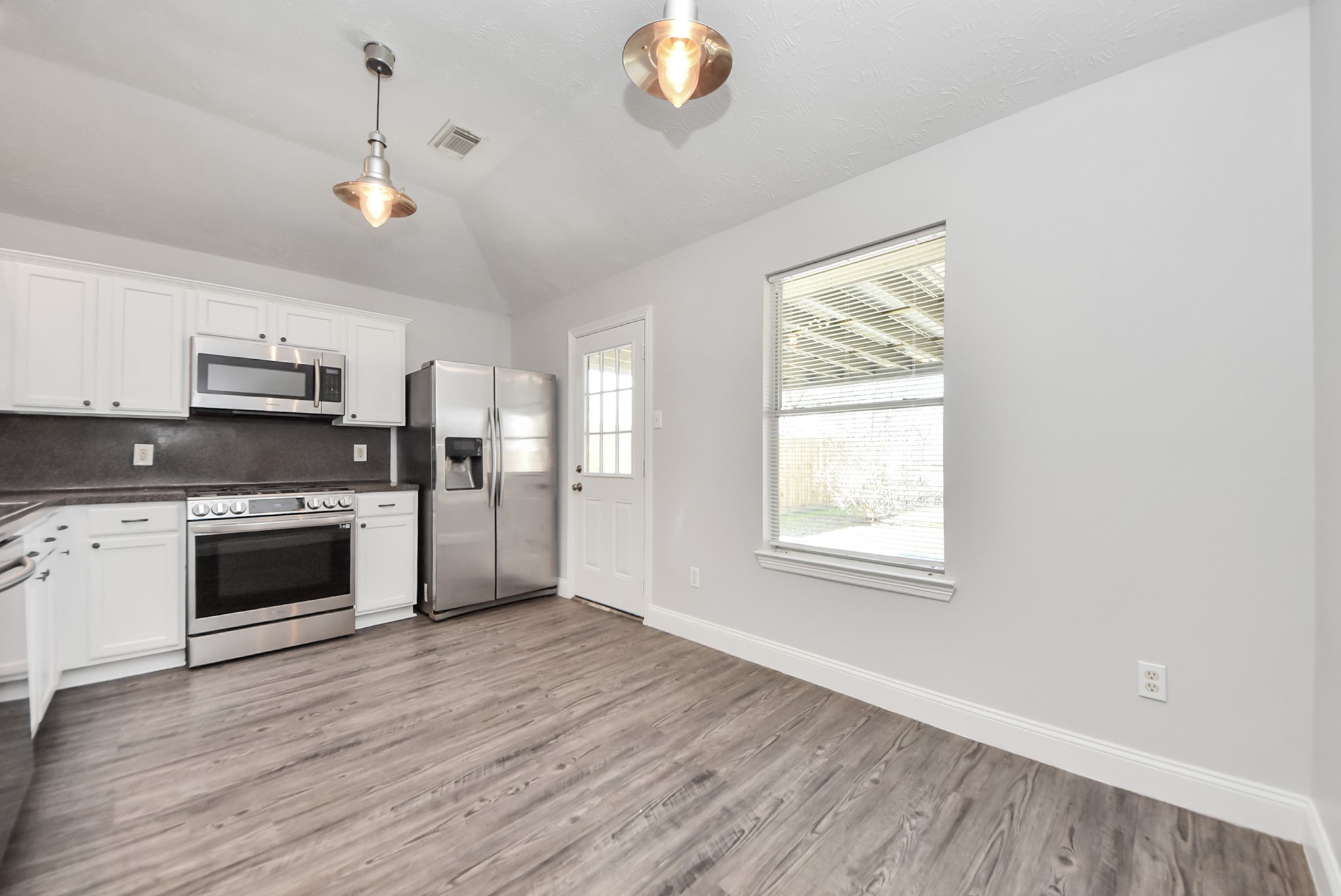 3223 Red Cedar Drive Baytown, TX 77521 - Photo 14 of 37