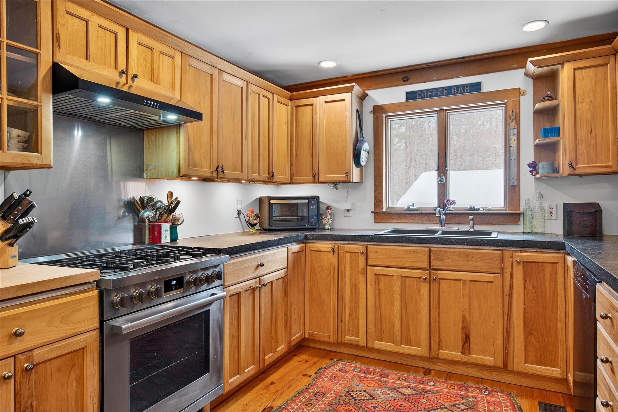 1525 Shunpike Road Mount Holly, VT 05758 - Photo 15 of 60