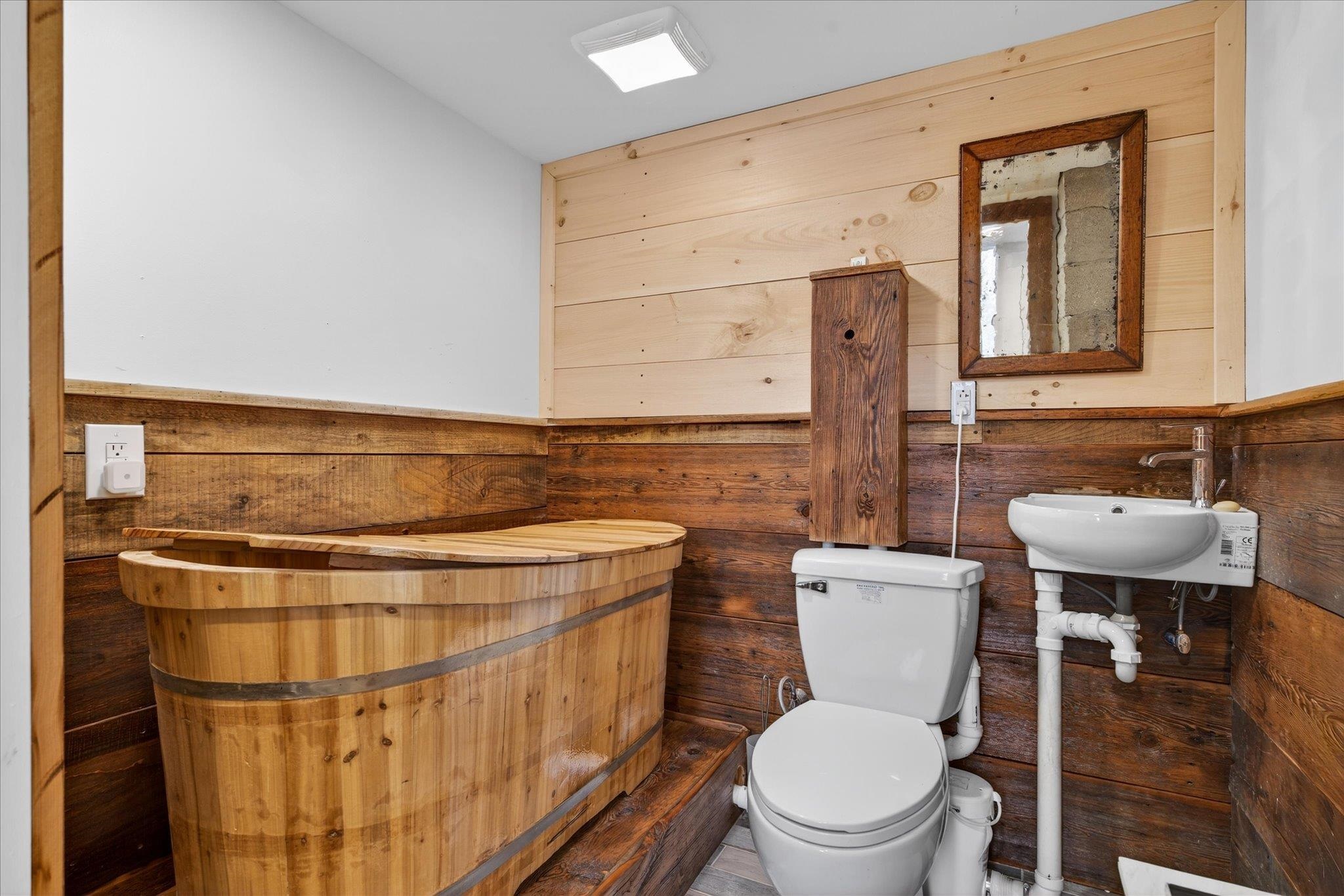 1525 Shunpike Road Mount Holly, VT 05758 - Photo 38 of 60