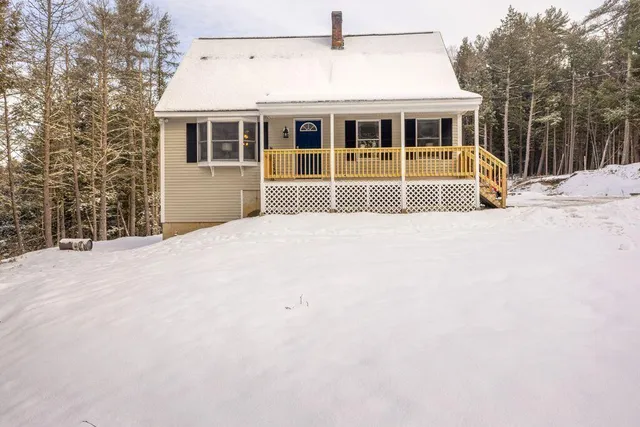 $499,900 | 143 Hollis Road, Dayton, ME 04005