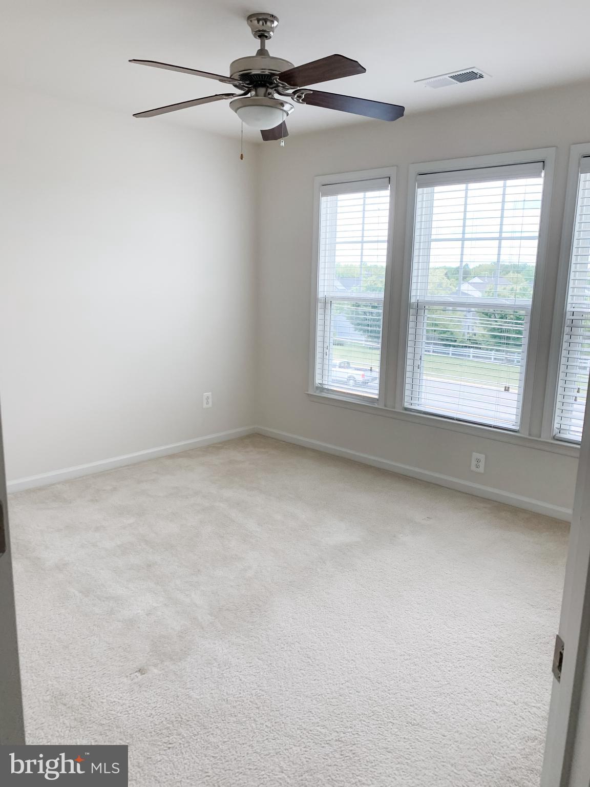 43322 Novi Terrace Ashburn, VA 20147 - Photo 16 of 19 a view of an empty room with a window