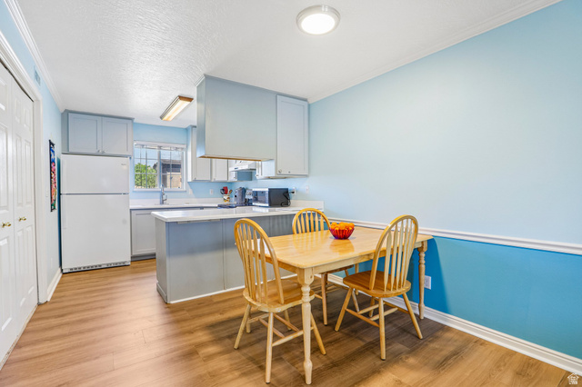 888 600 West, Unit 40 Provo, UT 84604 - Photo 4 of 19 Dining area