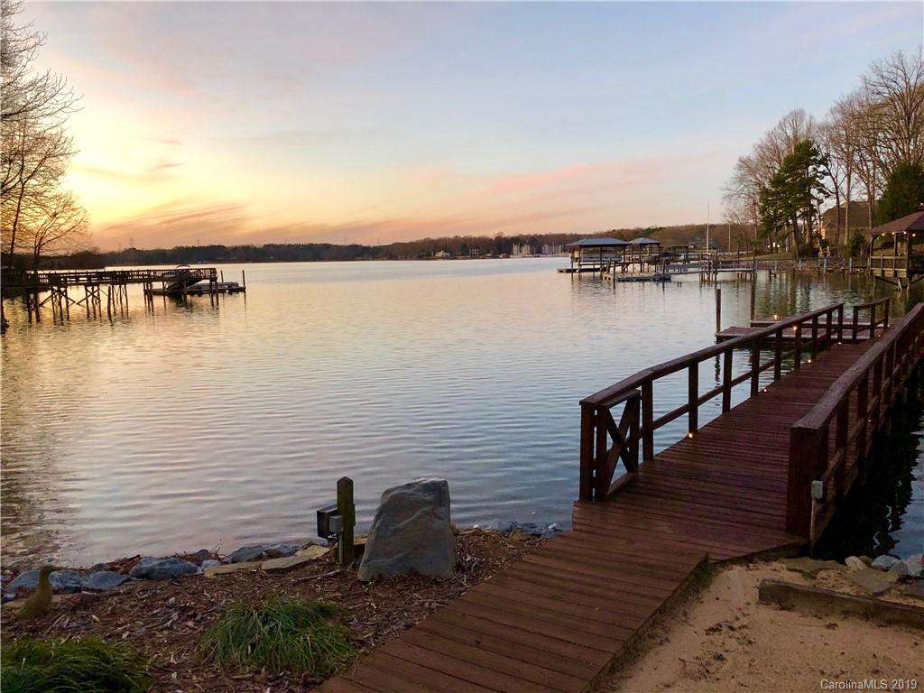 8195 Windsong Road Denver, NC 28037 - Photo 3 of 32 Gallery Image 3