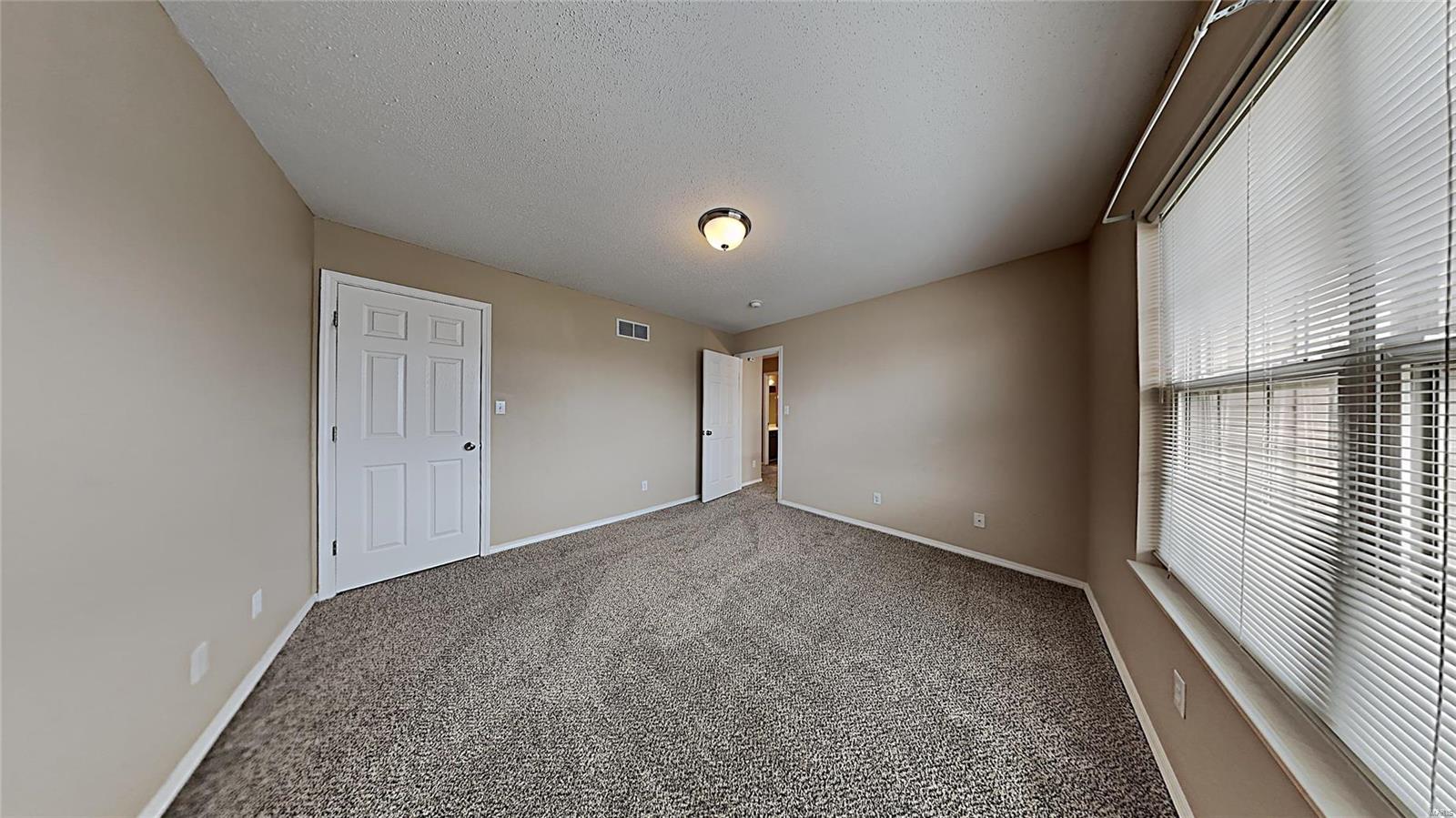 327 Logan Drive O'Fallon, IL 62269 - Photo 17 of 23 Gallery Image 17