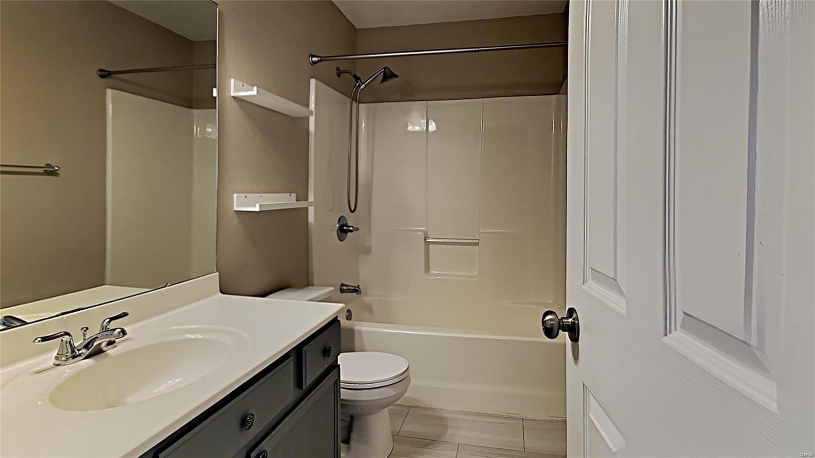 327 Logan Drive O'Fallon, IL 62269 - Photo 19 of 23 Gallery Image 19