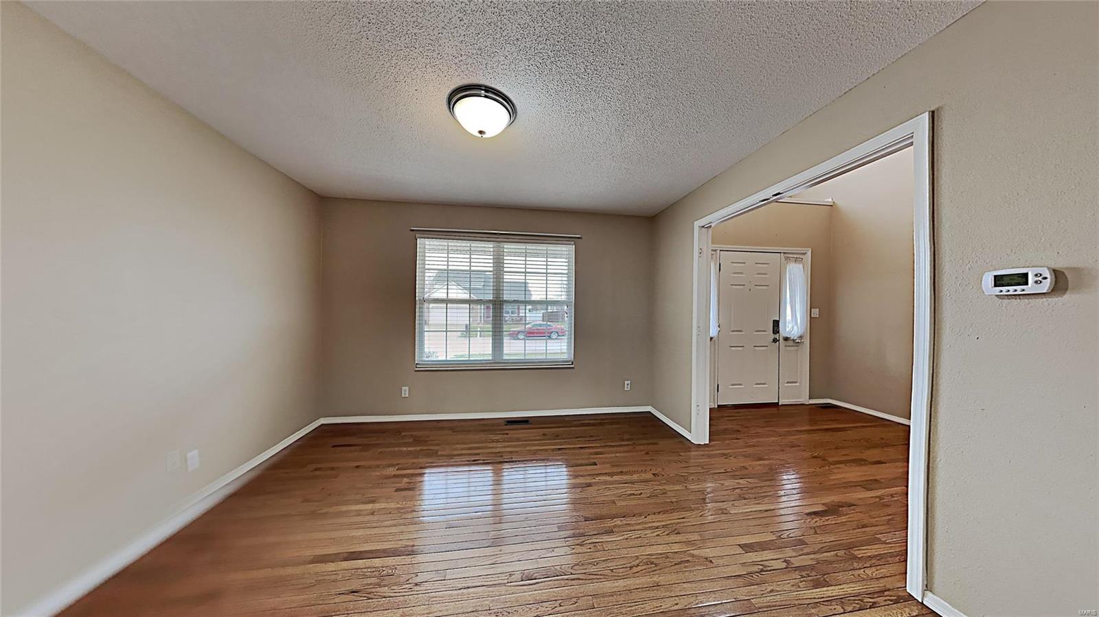 327 Logan Drive O'Fallon, IL 62269 - Photo 3 of 23 Gallery Image 3