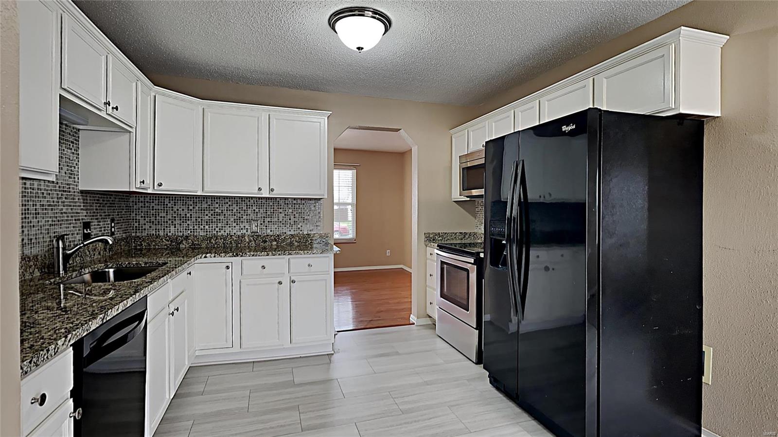 327 Logan Drive O'Fallon, IL 62269 - Photo 7 of 23 Gallery Image 7