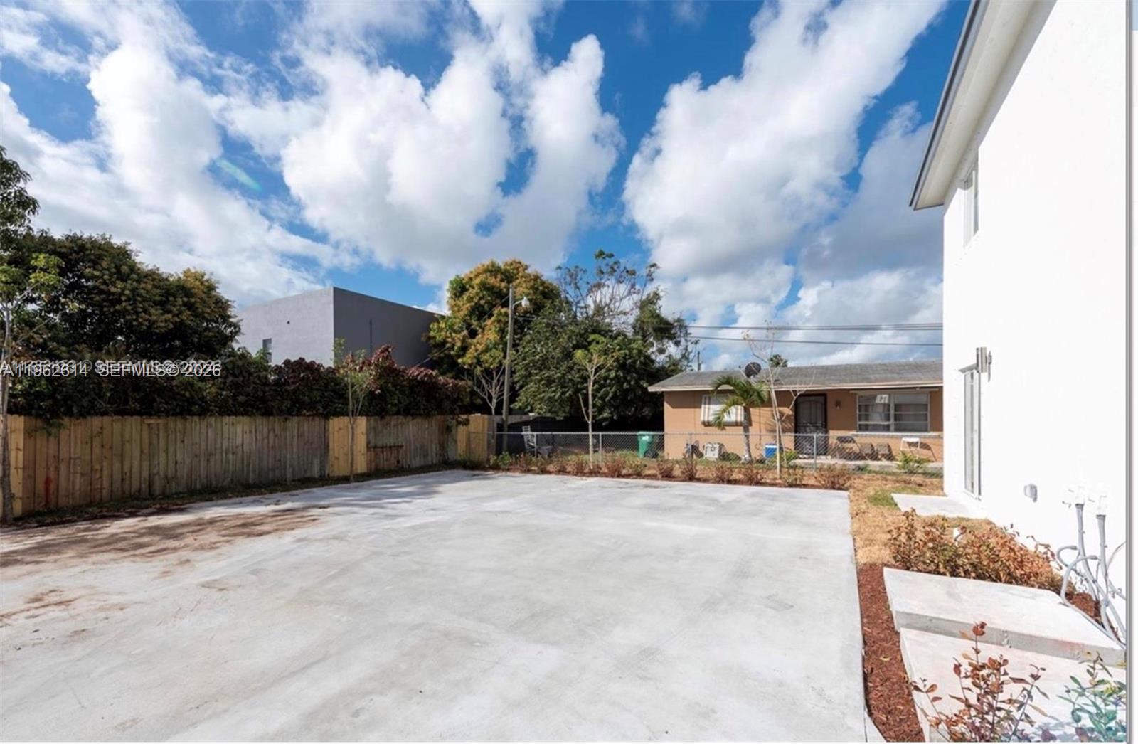 10386 Southwest 173rd Street Miami, FL 33157 - Photo 2 of 10