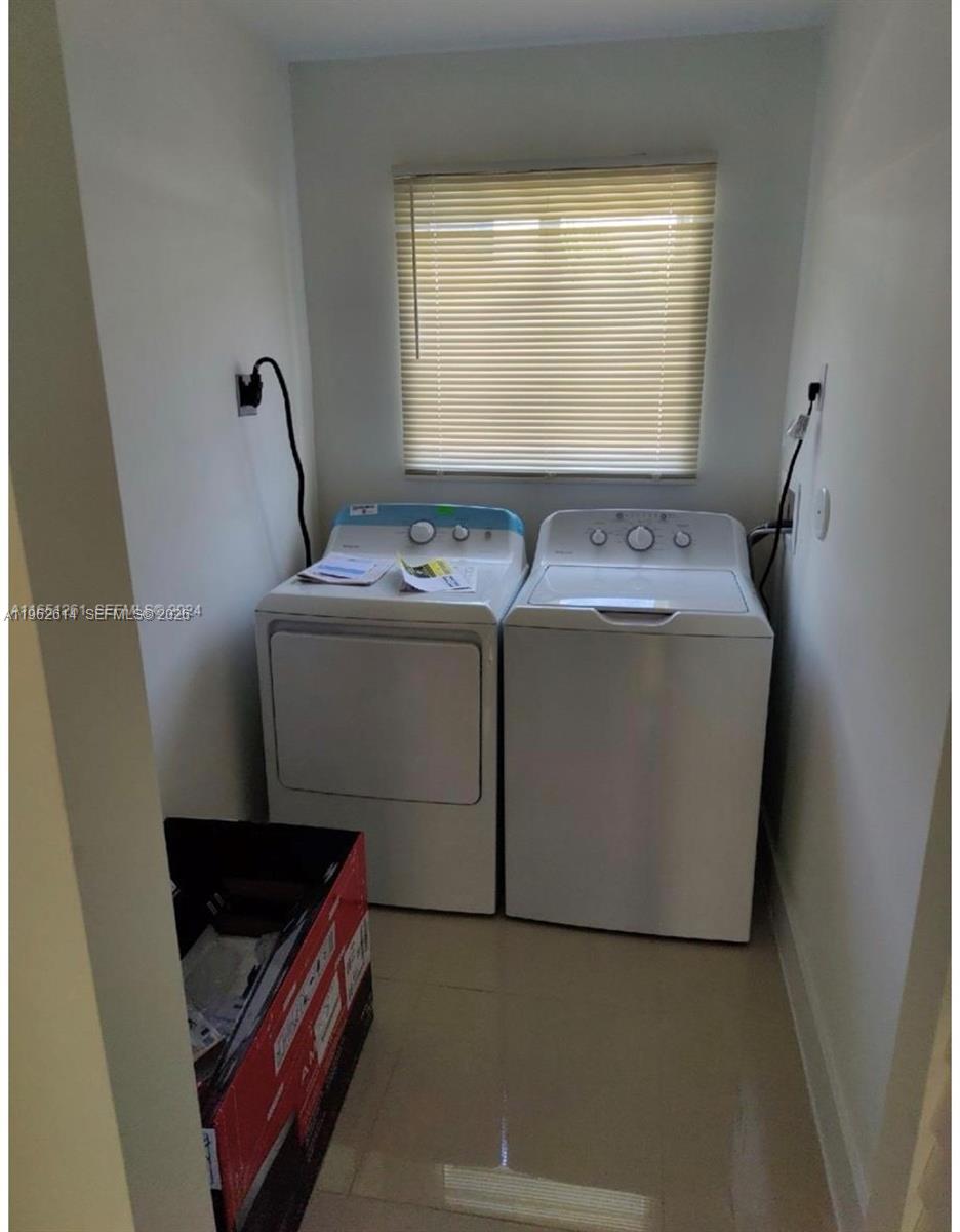 10386 Southwest 173rd Street Miami, FL 33157 - Photo 5 of 10