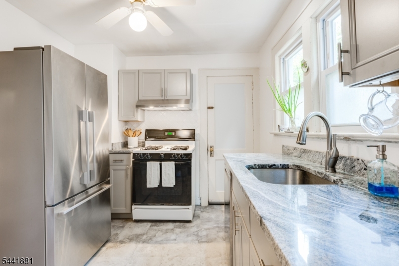 37 Fox Hill Road Denville, NJ 07834 - Photo 19 of 46